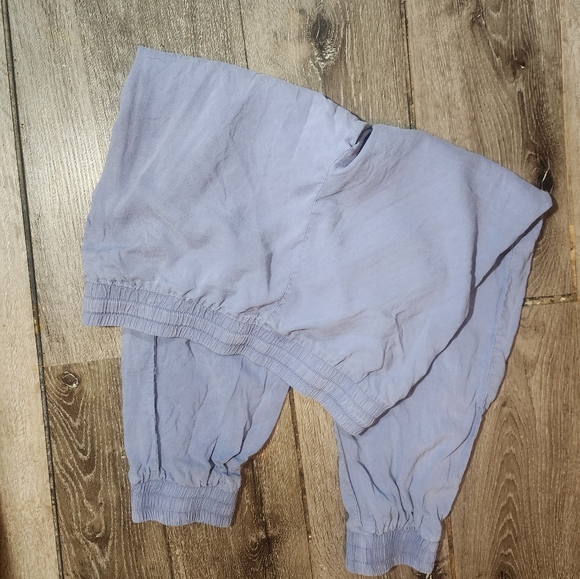 Cloth & stone - Picture 3 of 5